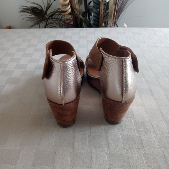 Pedro Garcia Fidelia Wedge Sandals in Hazelnut - Picture 6 of 16